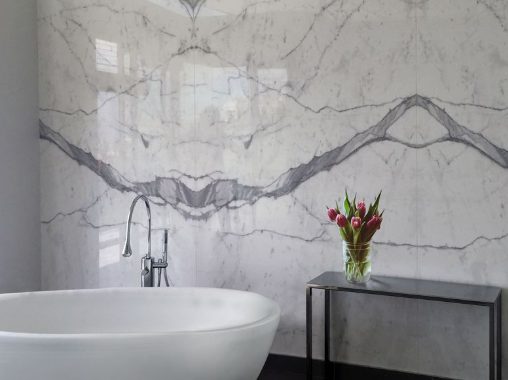 Phòng tắm ốp marble vân lớn