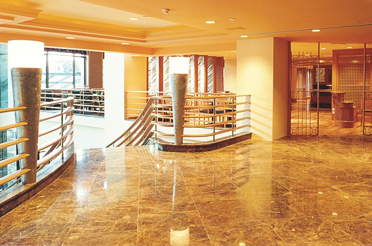 Sofitel Saigon Plaza 4